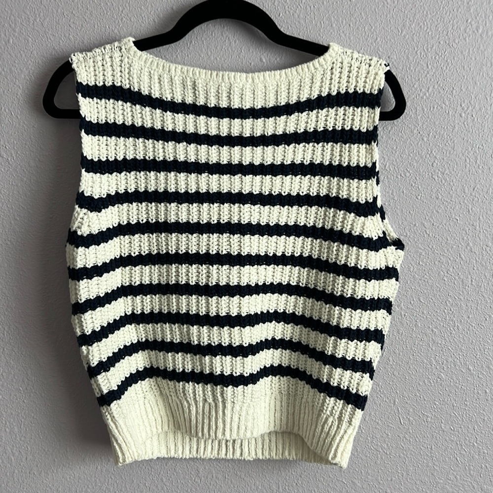A&F chunky sweater tank